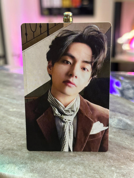 BTS - V PHOTO-FOLIO - K-POP WORLD (7444166508679)